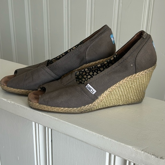 TOMS wedge sandals size 8 - Picture 1 of 6